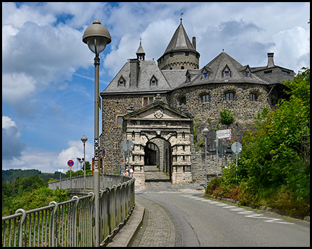 Torhaus einer Burg