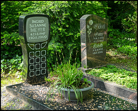 Grabstein in Form eines Handys