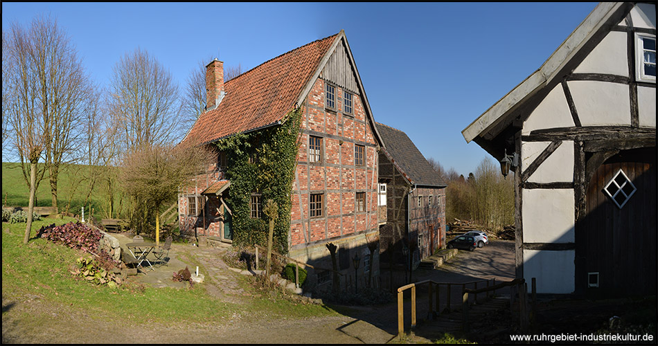 Fachwerkhäuser im Frühjahr