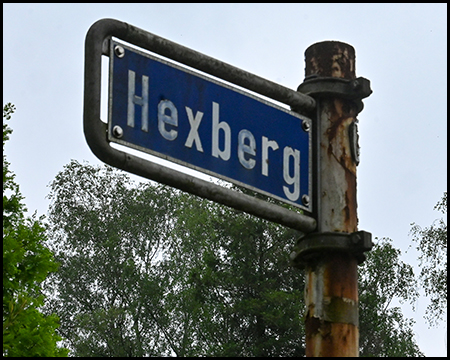 Straßenschild "Hexberg"